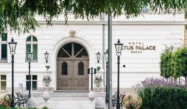 Podróże i Rejsy we Wrocławiu  Hotel Altus Palace